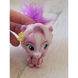 Pink glitter skunk flower toy figure doll accessory pet